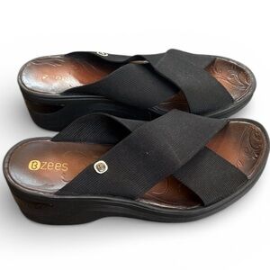 Bzees Desire Wedge Sandals Women's 8W Wide Black Cross-Band Slip On Stretch